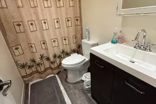 8040 SW 17th Pl, Davie, FL 33324 - Photo 15