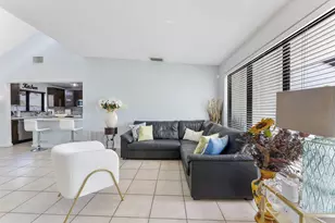 400 NW 98th Ave, Pembroke Pines, FL 33024 - Photo 5
