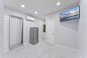 400 NW 98th Ave, Pembroke Pines, FL 33024 - Photo 39