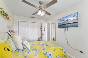 400 NW 98th Ave, Pembroke Pines, FL 33024 - Photo 17
