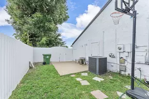 400 NW 98th Ave, Pembroke Pines, FL 33024 - Photo 37