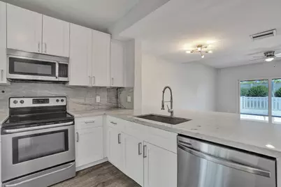 9913 NW 57th Manor #., Coral Springs, FL 33076 - Photo 5