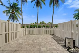 9913 NW 57th Manor, Coral Springs, FL 33076 - Photo 17