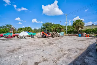 1405 N Killian Drive, Lake Park, FL 33403 - Photo 11