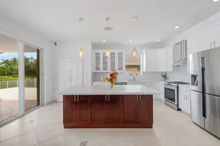 14315 NW 16th Ct, Pembroke Pines, FL 33028 - Photo 11