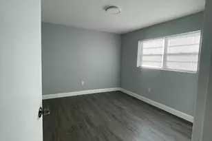 110 SE 7th St, Hallandale Beach, FL 33009 - Photo 3