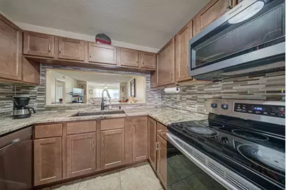 7650 Tahiti Lane #105, Lake Worth, FL 33467 - Photo 11