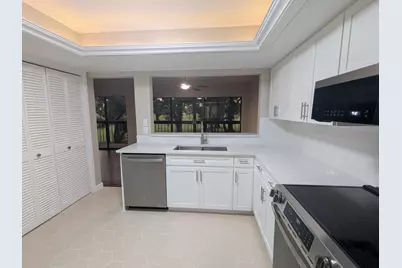 9460 Meadowood Drive #203, Fort Pierce, FL 34951 - Photo 5