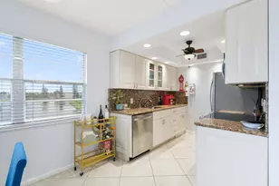 4060 Cornwall C, Boca Raton, FL 33434 - Photo 9