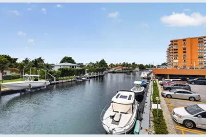2500 NE 135th Street #C1011, North Miami, FL 33181 - Photo 31