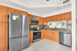 9850 NW 57th Manor, Coral Springs, FL 33076 - Photo 11