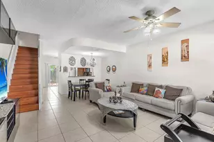 9850 NW 57th Manor, Coral Springs, FL 33076 - Photo 5