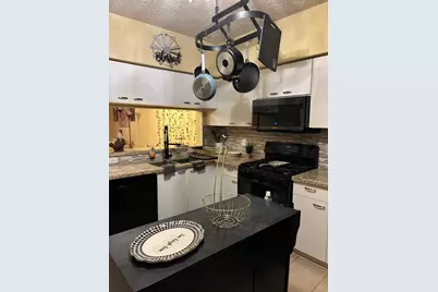 11050 Conch Court, Tamarac, FL 33321 - Photo 5