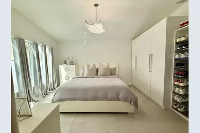 4929 W Lakes Drive, Deerfield Beach, FL 33442 - Photo 11