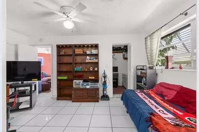 1601 NE 48th Court, Oakland Park, FL 33334 - Photo 23