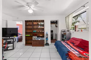 1601 NE 48th Ct, Oakland Park, FL 33334 - Photo 23