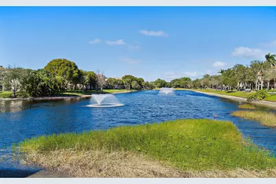 2729 Anzio Court #208, Palm Beach Gardens, FL 33410 - Photo 5