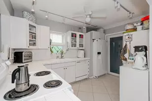 320 S Surf Rd, Hollywood, FL 33019 - Photo 17