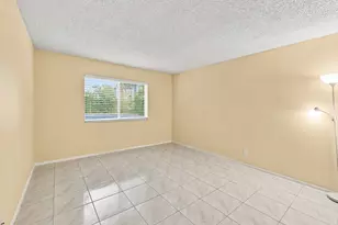2753 S Oakland Forest Dr, Oakland Park, FL 33309 - Photo 15