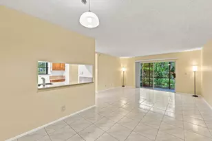 2753 S Oakland Forest Dr, Oakland Park, FL 33309 - Photo 9