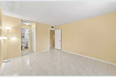 2753 S Oakland Forest Drive #102, Oakland Park, FL 33309 - Photo 17