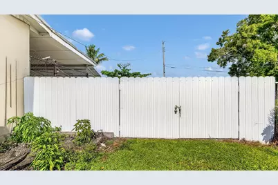 1048 Whitaker Road, Belle Glade, FL 33430 - Photo 37