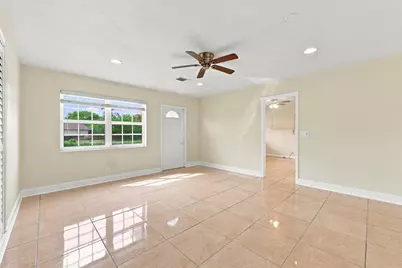1100 7th Street, Lake Park, FL 33403 - Photo 9