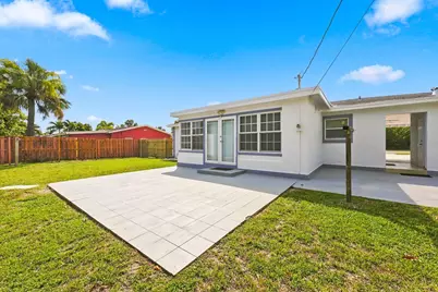 1100 7th Street, Lake Park, FL 33403 - Photo 43
