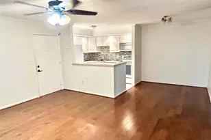 10429 E Clairmont Cir, Tamarac, FL 33321 - Photo 5