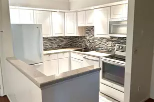 10429 E Clairmont Cir, Tamarac, FL 33321 - Photo 3