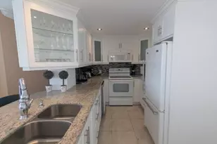 220 Kings Point Dr, Sunny Isles Beach, FL 33160 - Photo 5