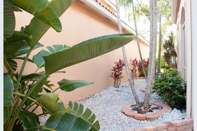 7684 Hummingbird Court, West Palm Beach, FL 33412 - Photo 17