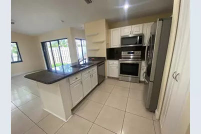 3090 S Oakland Forest Drive #1901, Oakland Park, FL 33309 - Photo 5