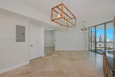 350 S Miami Avenue #3711, Miami, FL 33130 - Photo 5