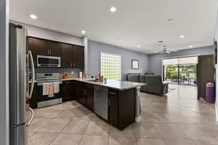 7213 Sandgrace Ln, Lake Worth, FL 33463 - Photo 13