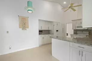 7003 Golf Pointe Cir, Tamarac, FL 33321 - Photo 13