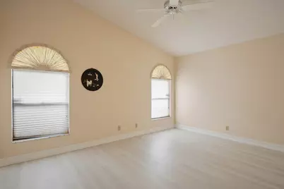 7003 Golf Pointe Circle, Tamarac, FL 33321 - Photo 31