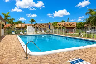 7003 Golf Pointe Cir, Tamarac, FL 33321 - Photo 49