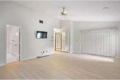 7003 Golf Pointe Circle, Tamarac, FL 33321 - Photo 21