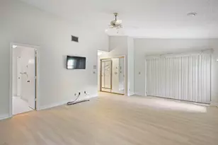 7003 Golf Pointe Cir, Tamarac, FL 33321 - Photo 21