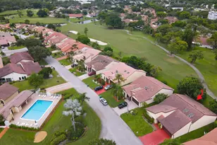 7003 Golf Pointe Cir, Tamarac, FL 33321 - Photo 53