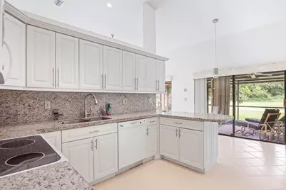 7003 Golf Pointe Circle, Tamarac, FL 33321 - Photo 15