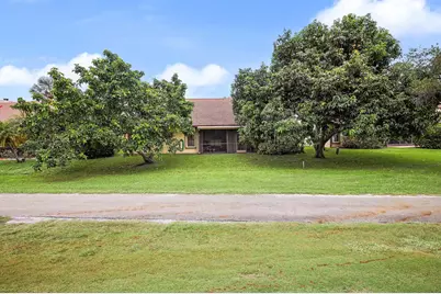 7003 Golf Pointe Circle, Tamarac, FL 33321 - Photo 41