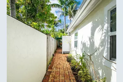 1225 NE 16th Terrace, Fort Lauderdale, FL 33304 - Photo 11