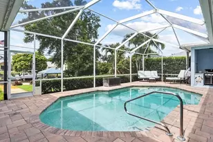 512 SW South Carolina Dr, Stuart, FL 34994 - Photo 3