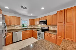 453 NE 1st St, Pompano Beach, FL 33060 - Photo 5