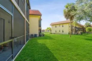 21915 Lake Forest Cir, Boca Raton, FL 33433 - Photo 25