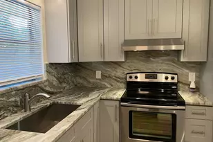21915 Lake Forest Cir, Boca Raton, FL 33433 - Photo 3