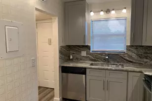 21915 Lake Forest Cir, Boca Raton, FL 33433 - Photo 5