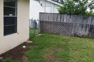 460 Fleming Ave, Greenacres, FL 33463 - Photo 23